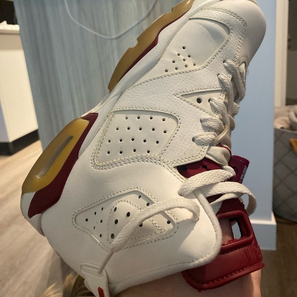 Jordan 6’s Maroon - Picture 6 of 6
